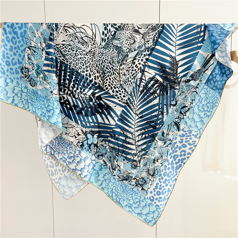 Travel Accessories Luxury - Pañuelo de seda con estampado de