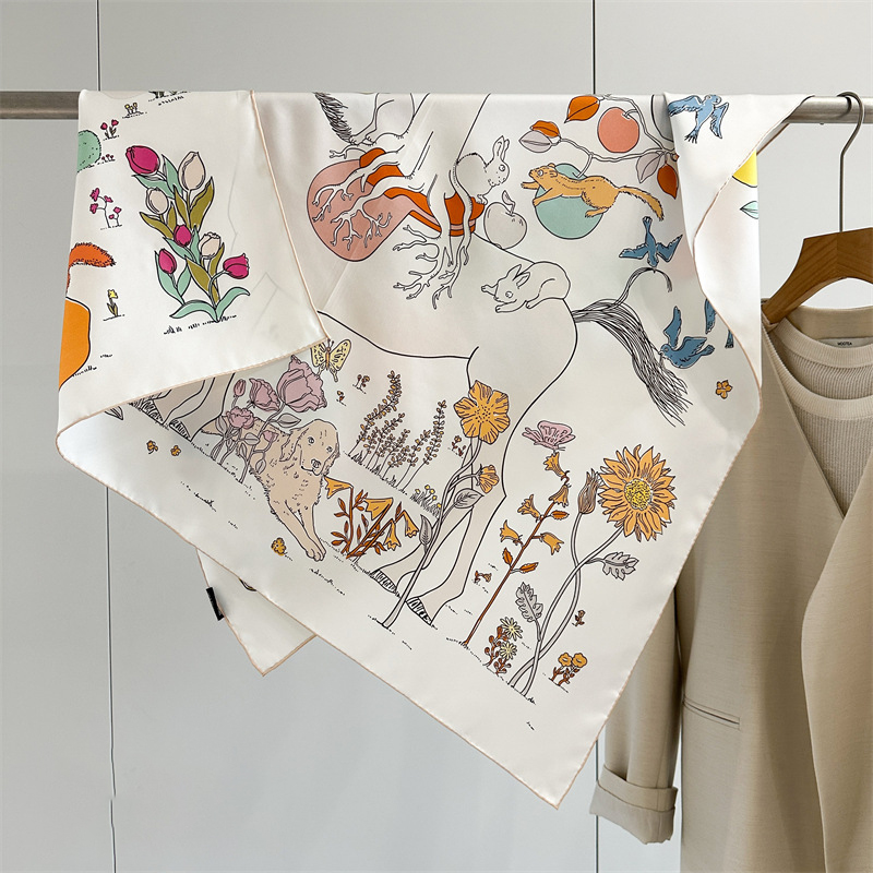Travel Accessories Luxury - Pañuelo de seda con estampado AB