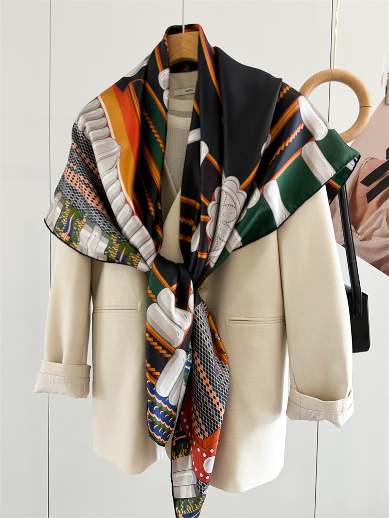 Pañuelo de seda con estampado  - Travel Accessories Luxury reseña y precio