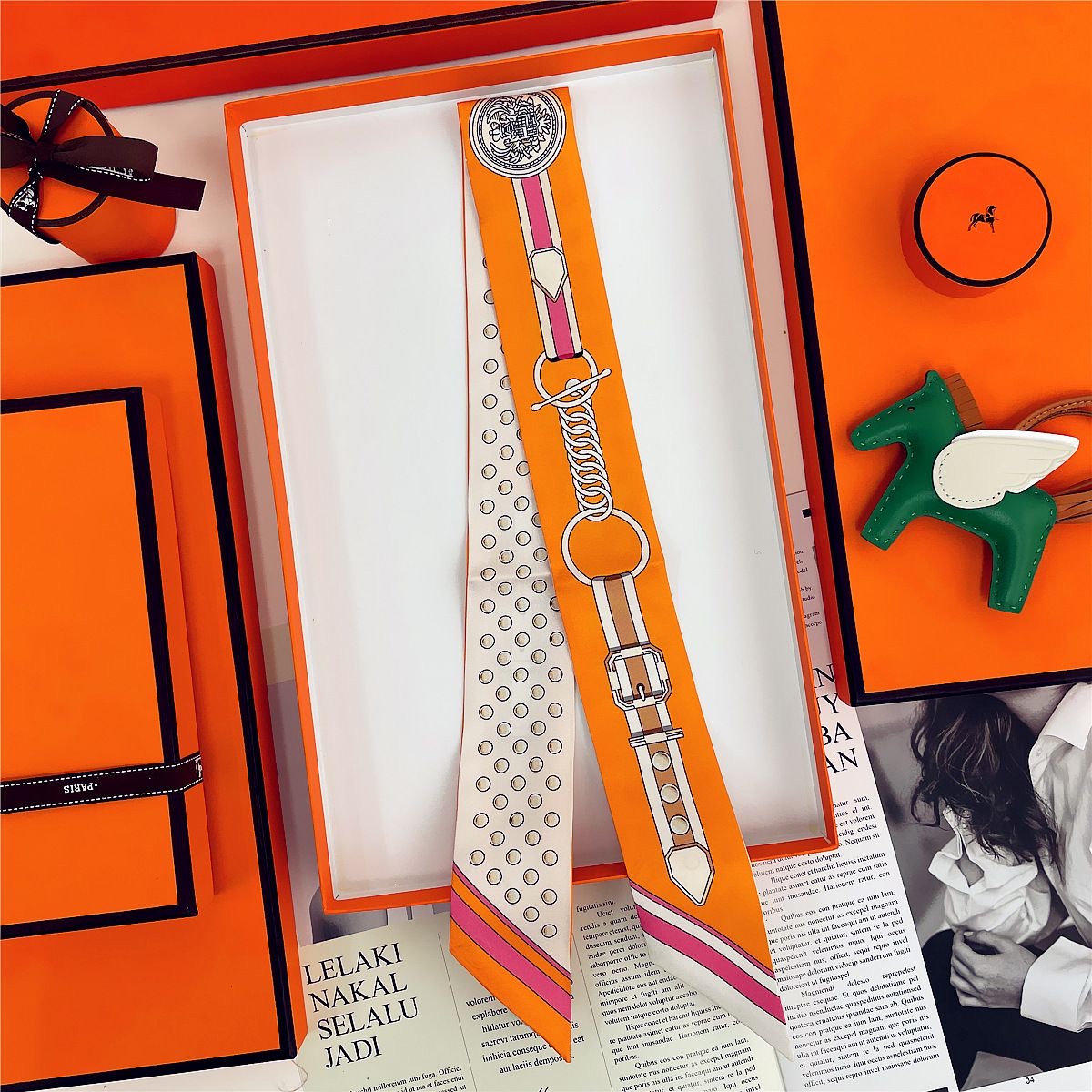 Bufanda de lunares rosa de ver - Travel Accessories For Elderly reseña y precio